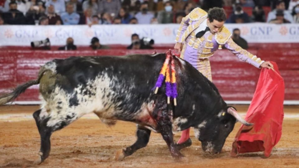 El hidrocálido corta la única oreja ante 20 mil aficionados Foto: Especial