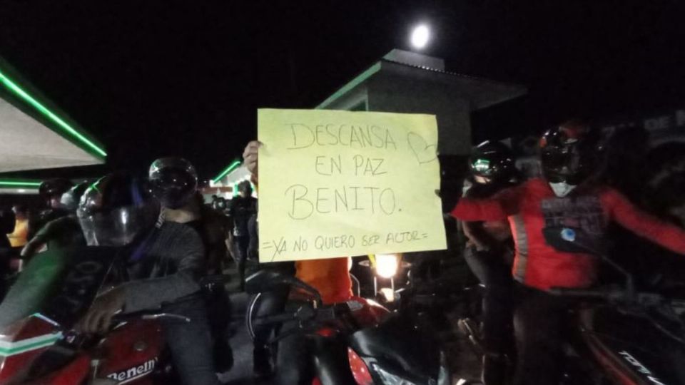 Los fans lanzan porras, aplausos y también consignas para pedir justicia por la muerte de Ocaña
(Foto: Armando de la Rosa)