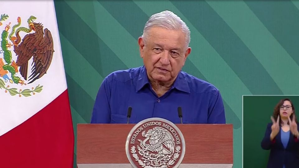 El presidente López Obrador en la Conferencia Mañanera en Puebla 
FOTO: Especial