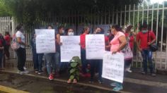 Trabajadores de CENDIs se manifiestan en Colima