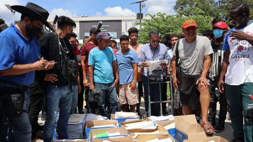 Migrantes preparan salida de Tapachula hacia el centro de México