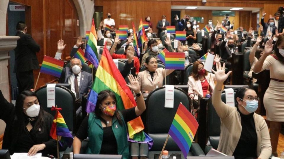 Morena y PRD reviven debate sobre matrimonios igualitarios y aborto (Foto: Especial)