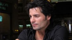 ¡Chayanne no! Redes explotan tras acusación de evasión fiscal y defienden al "papá de todos los mexicanos"