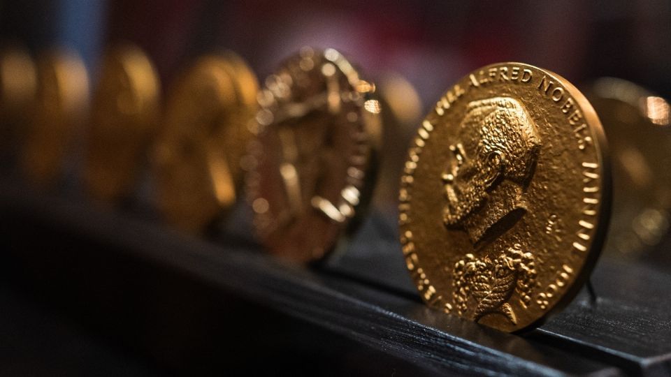 Los anuncios de los premios Nobel continuarán el jueves con el de Literatura, el viernes se conocerá el de la Paz. Foto: AFP