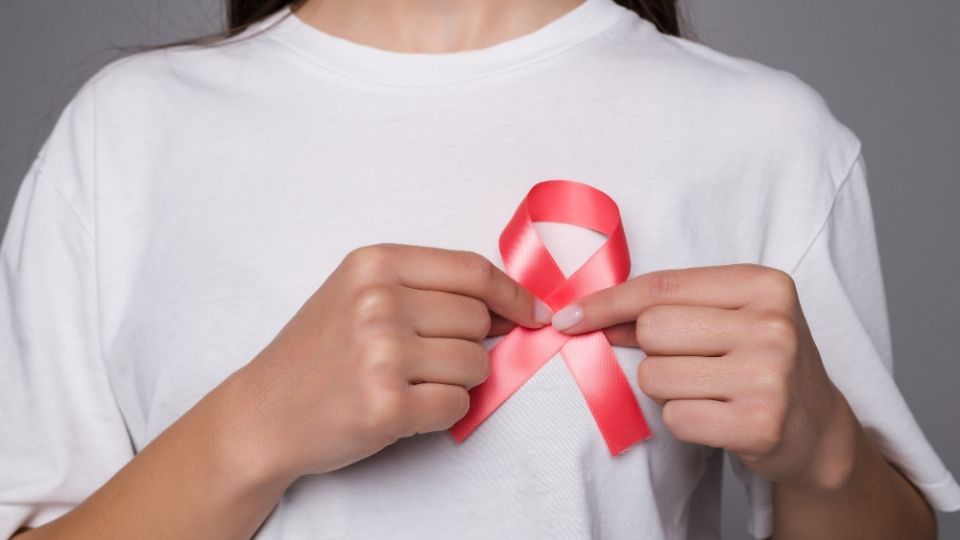 Octubre es considerado el mes de Sensibilización sobre el Cáncer de Mama. Foto: Freepik