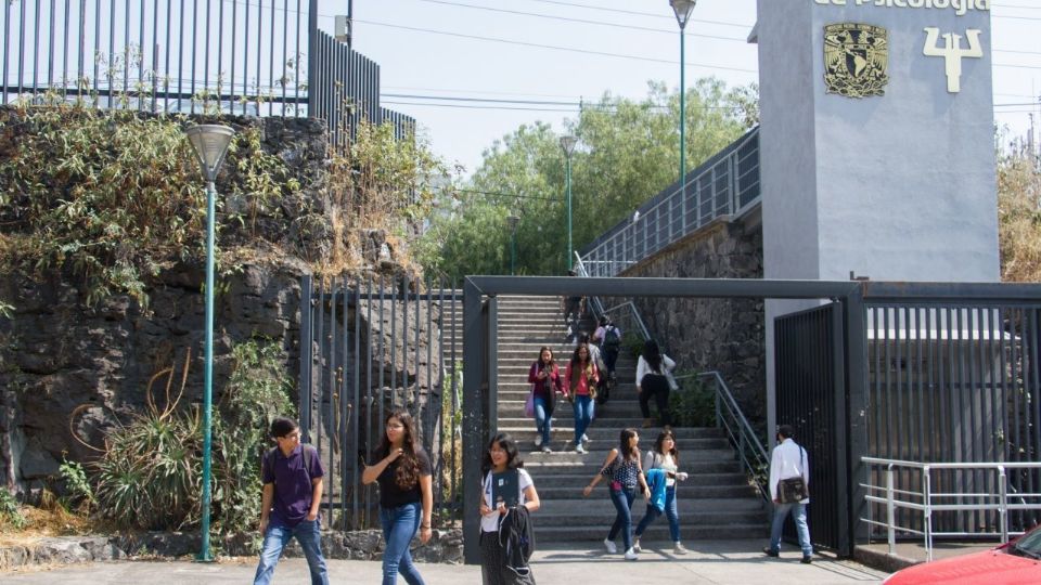 La UNAM aseguró que se intensificará el retorno en semáforo verde (Foto: Archivo Cuartoscuro)