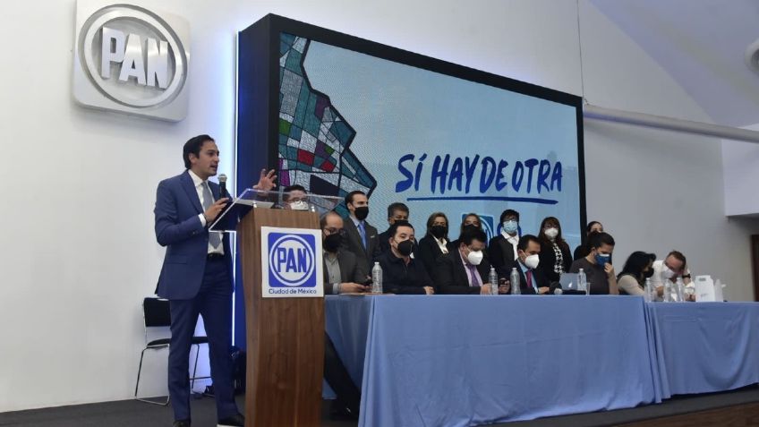 Panistas reeligen a Andrés Atayde como su dirigente en CDMX