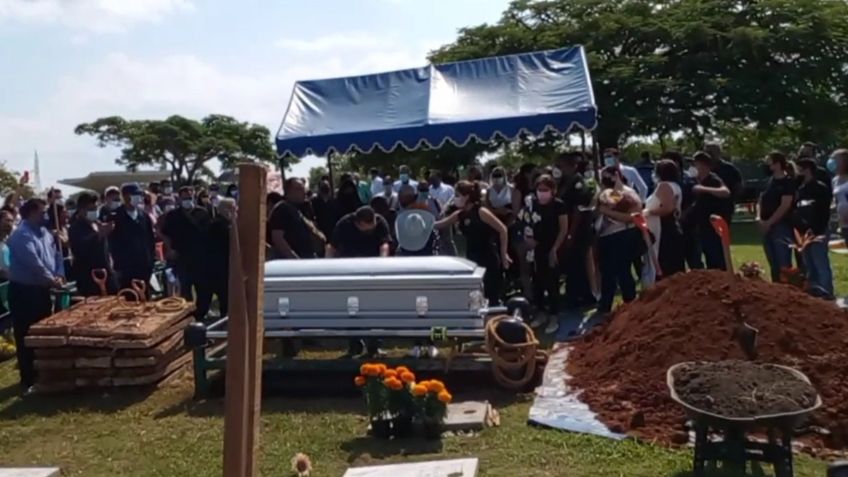 Último adiós a "Benito": con la playera de los Tuzos  y "Amor eterno", así despidieron a Octavio Ocaña en Tabasco l VIDEO