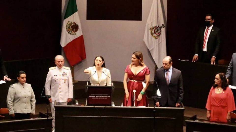 Indira Vizcaíno, gobernadora de Colima (Foto: Twitter/ @M_OlgaSCordero)