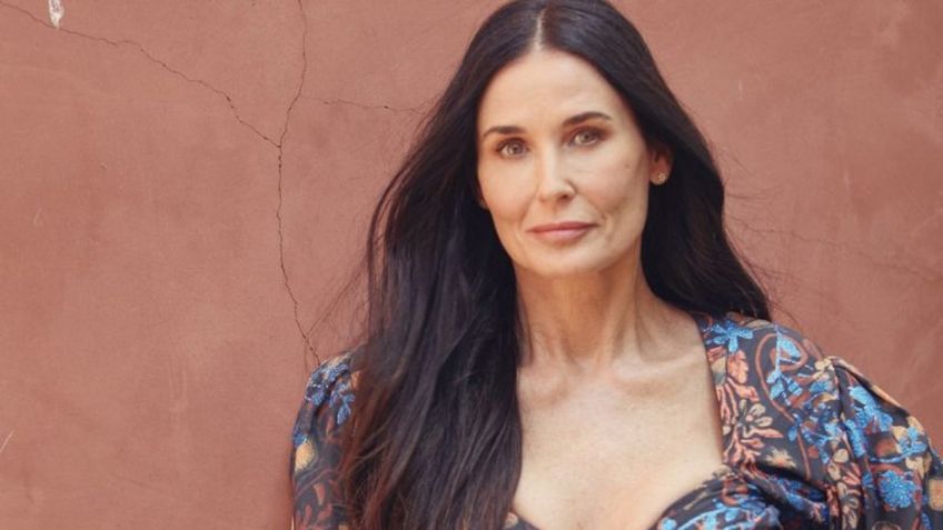 El drama de Demi Moore, la estrella que se sentía fea y fue abusada a los 15 años con la complacencia de su madre