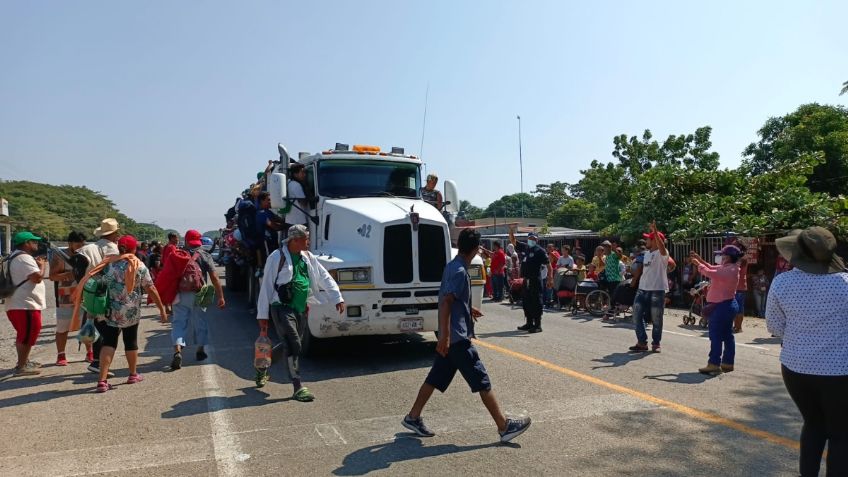 Caravana migrante se divide en Niltepec; rechazan pruebas de Covid-19