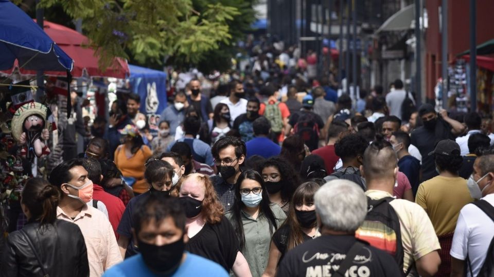 Las autoridades pidieron a los ciudadanos mantener los cuidados durante estos días que se lleva a cabo el Buen Fin y es fin de semana largo. Foto: Archivo