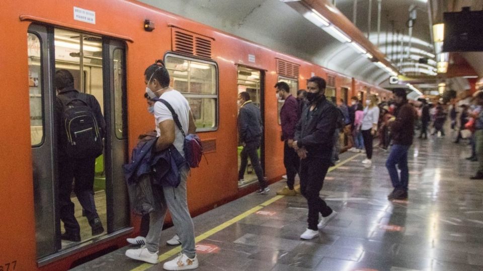 Este lunes 15 de noviembre el Metro de la CDMX tendrá horario especial por Aniversario de la Revolución Mexicana. Foto: Cuartoscuro