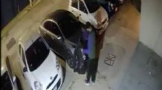 Ladrón roba autopartes en segundos; captan modus operandi en VIDEO