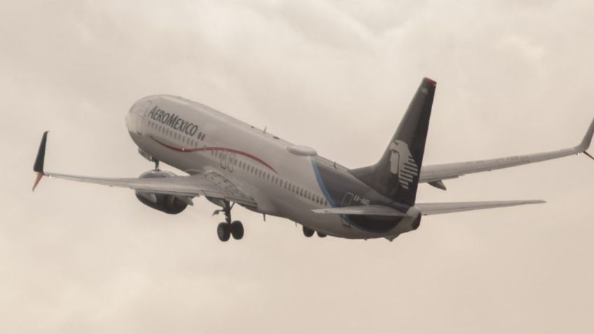 Piloto de Aeroméxico ameniza vuelo con resultados de la F1 y le canta a los pasajeros | VIDEO