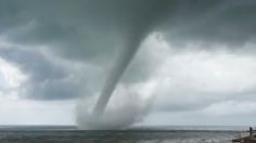 ¿El fin del mundo se acerca? Captan impresionante tromba marina en las costas de Sicilia, Italia | VIDEO