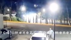 ¡Increíble! Hombre en muletas roba vehículo en Naucalpan en pocos segundos | VIDEO