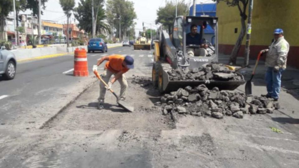 Jesús Esteva señaló que la incidencia de baches en la red vial primaria de la ciudad ha bajado 30 por ciento aproximadamente. FOTO: ESPECIAL