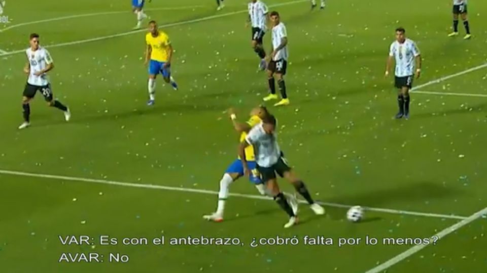 Polémica en el Argentina vs Brasil. (Foto: Conmebol)