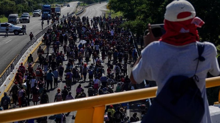 Caravana migrante con más de dos mil personas sale de Tapachula