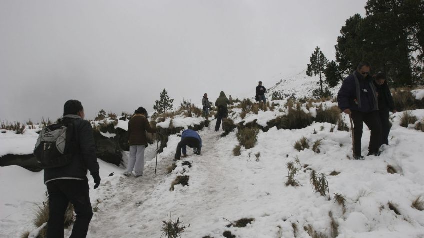 La Malinche registra la primera nevada del año: FOTOS