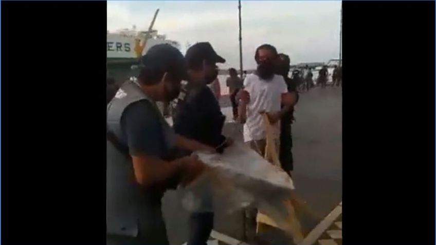 INDIGNANTE: vendedor de pan callejero fue víctima de brutalidad policiaca en Veracruz | VIDEO