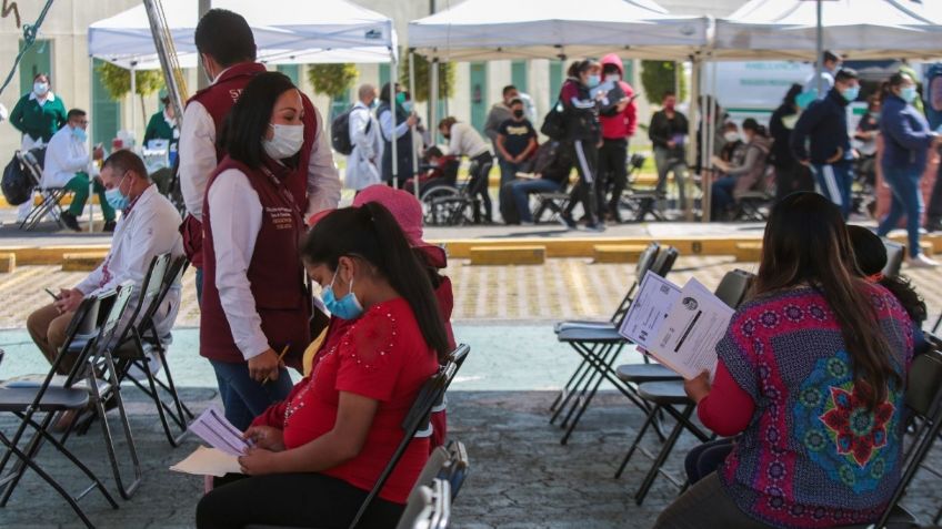 AMIS señala que contagios por Covid-19 "han bajado la velocidad"