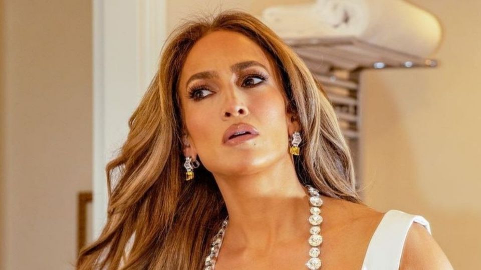 JLo es una de las famosas que ha presumido esta tendencia FOTO: Especial