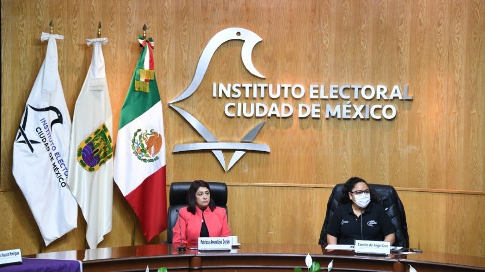 El debate se llevó a cabo en el Salón de Sesiones del Consejo General del IECM. Foto: Especial