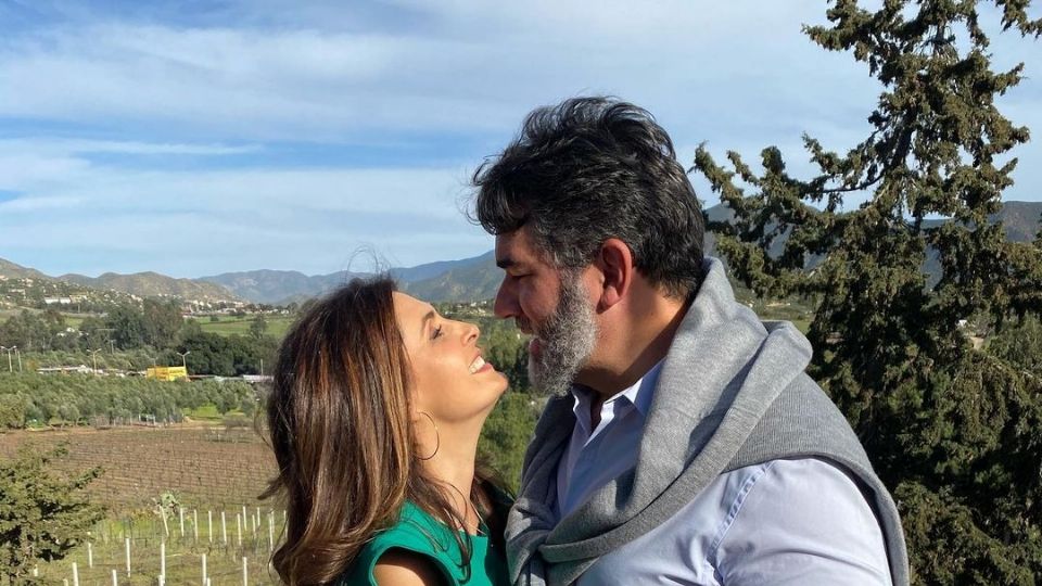 La pareja es una de las más estables en el mundo del espectáculo (Foto: Instagram @mayrinvillaneva)