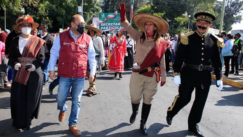 Alcaldesa de Venustiano Carranza encabeza desfile por el 111 aniversario de la Revolución Mexicana