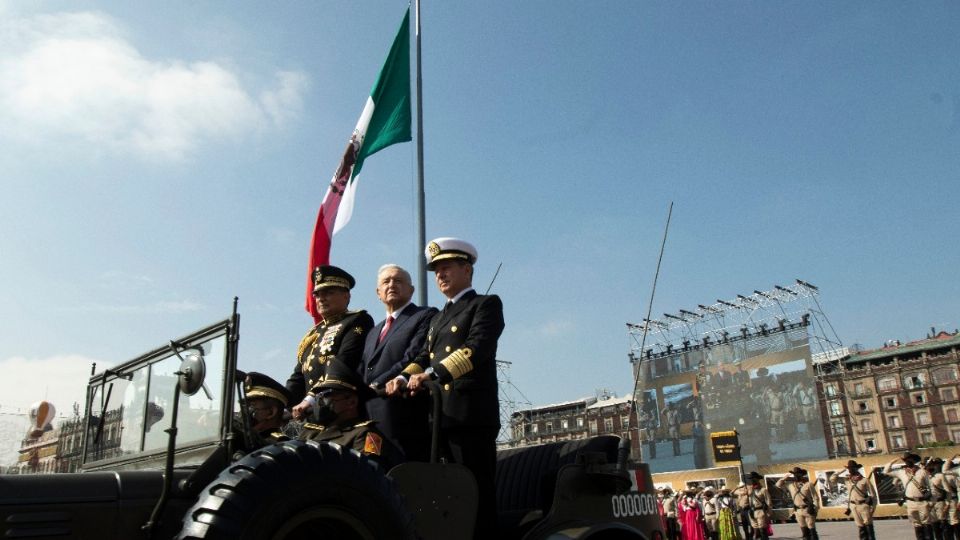 El presidente López Obrador encabezó la celebración por el 111 aniversario del Inicio de la Revolución Mexicana. Foto: Especial