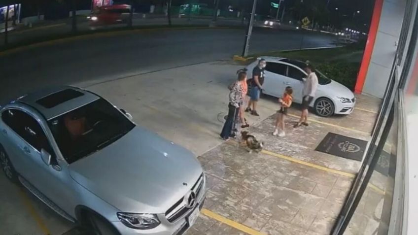 Captan asalto a mano armada en Cancún, ladrón apunta a padre de familia frente a sus hijos: VIDEO