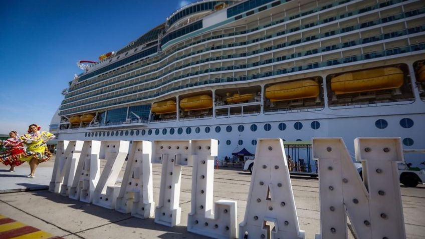 Regresa a Mazatlán crucero turístico que estuvo 11 años ausente