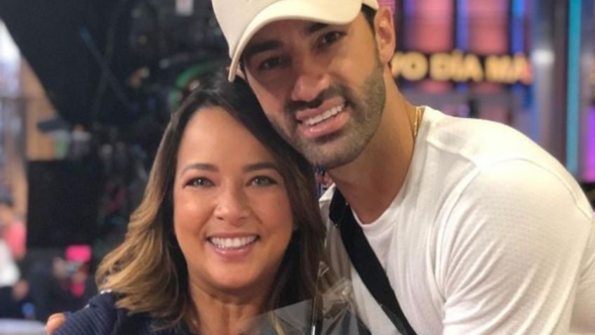 ¿Reconciliación? Adamari López confirma que de nuevo es pareja de Toni Costa con esta FOTO