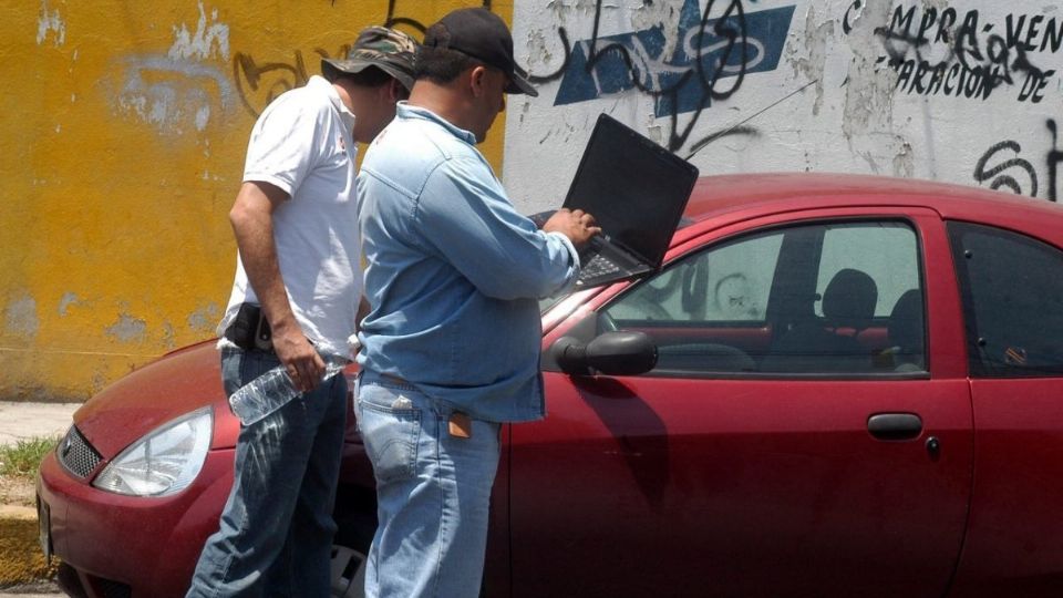 Los delincuentes exigen 10 mil pesos para devolverle el auto a sus dueños (Foto: Archivo | Cuartoscuro)