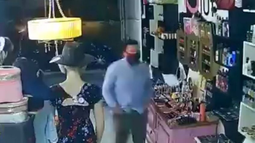 “Tárdate y te mato”, captan asalto a punta de pistola en comercio de Guadalajara: VIDEO