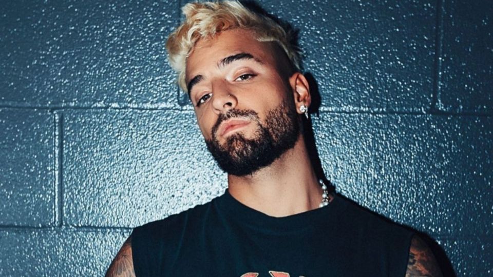 Maluma dio de qué hablar con su foto semidesnudo. Foto: IG