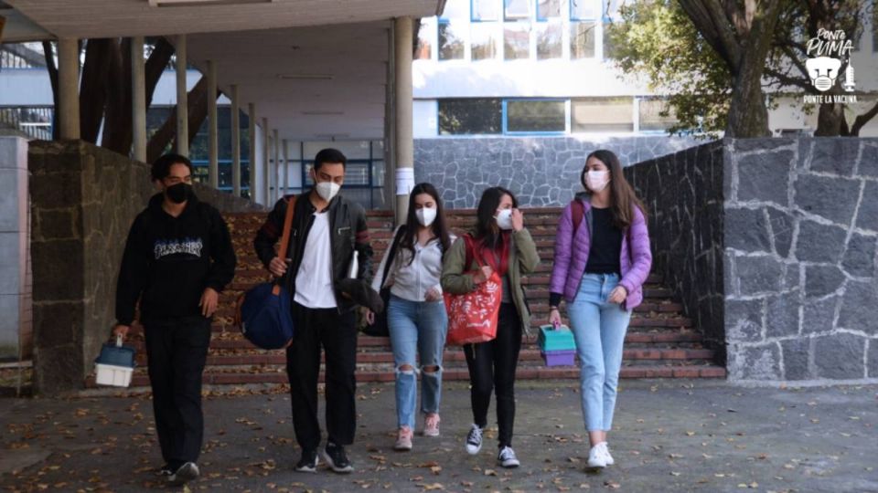 Los alumnos regresan escalonadamente a las aulas en la UNAM. Foto: UNAM