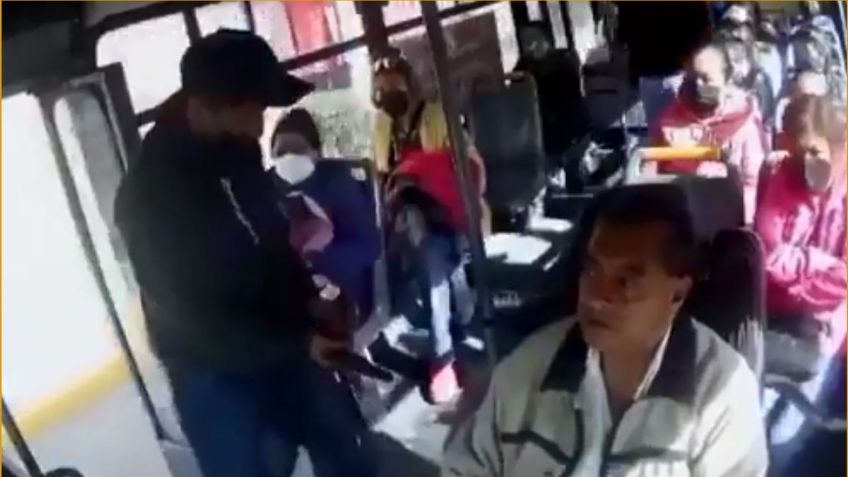 Puebla: así asaltaron a pasajeros de un autobús en pleno día | VIDEO