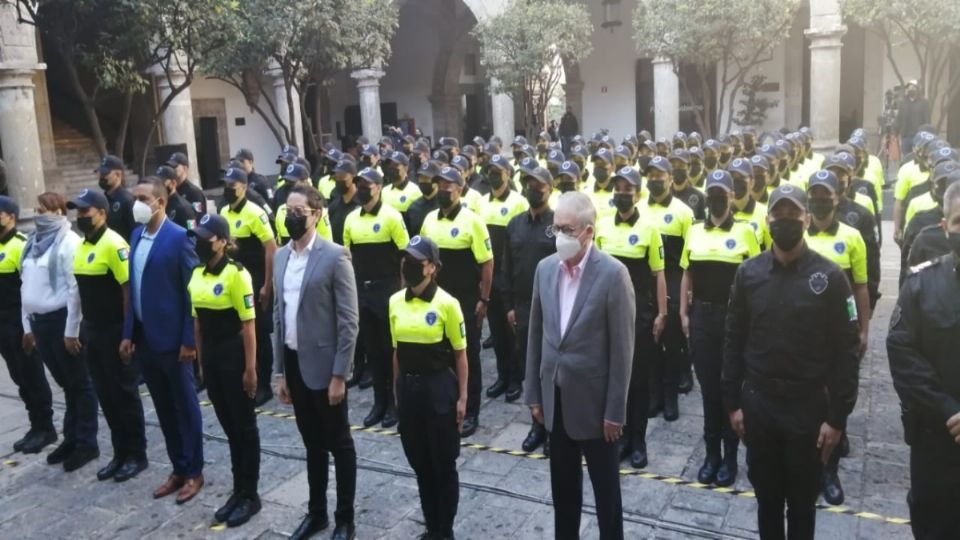 Esta mañana se llevó a cabo la ceremonia de graduación de cadetes de la policía, y a partir de hoy, se integrarán 90 elementos a la policía vial y 45 a la estatal. FOTO: ESPECIAL