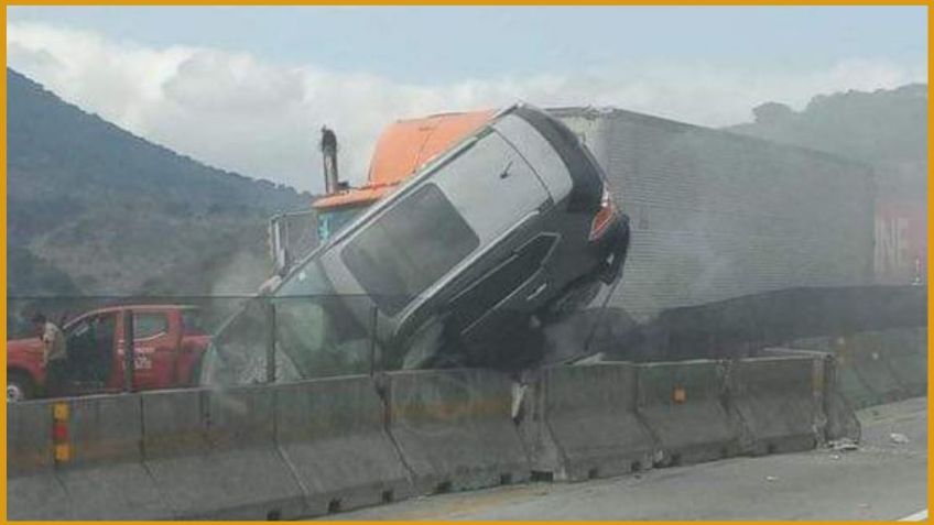 Choque entre dos camionetas y un tráiler en la México-Querétaro deja dos muertos y cinco heridos | VIDEO