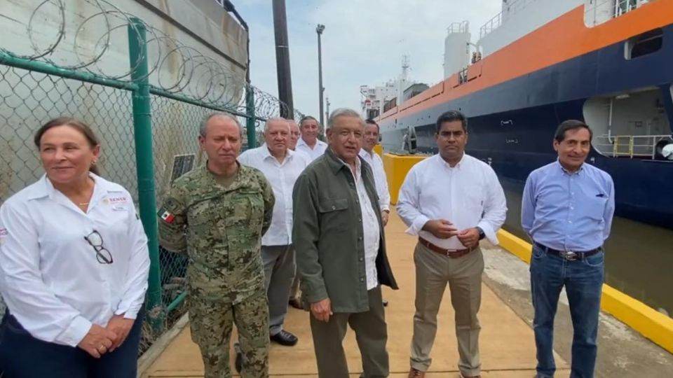 López Obrador señaló que sólo la Secretaría de Marina garantiza la protección del patrimonio del pueblo Foto: Especial