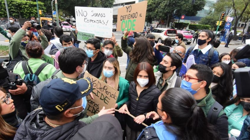 Director interino del CIDE se ha enemistado con la munidadda estudiantil, asegura docente