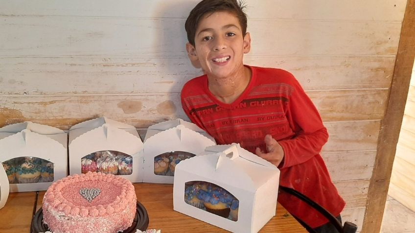 Niño pastelero conmueve al mundo: hornea pan para pagar su operación