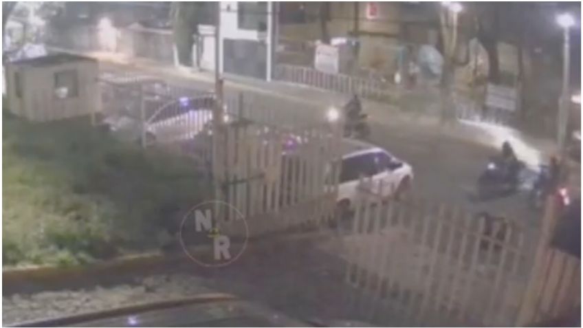 Edomex: héroe anónimo evita con su camioneta robo de una motocicleta | VIDEO