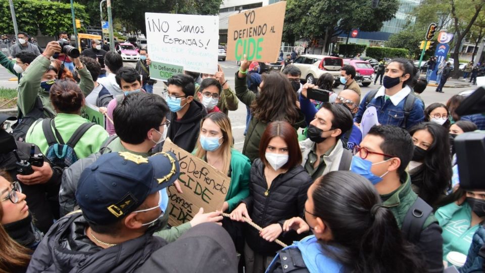 Manifestación de estudiantes del CIDE. Foto: Archivo / CUARTOSCURO