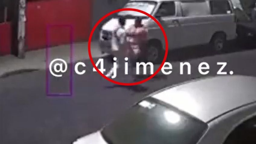 CDMX: así fue el cobarde asalto a una mujer en las calles de Iztacalco | VIDEO