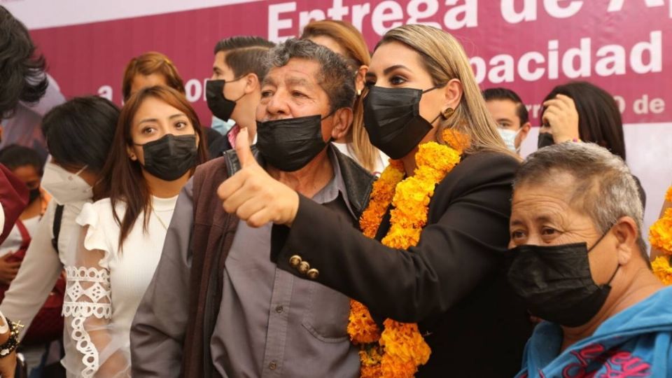 Evelyn Salgado niega alteración al escudo nacional en mural de su conferencia de prensa (Foto: Especial)