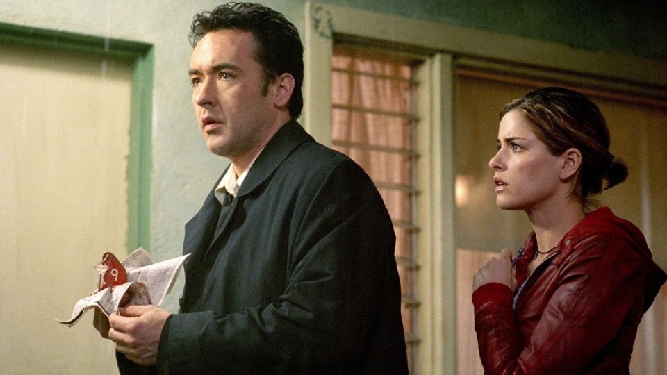 Los actores John Cusack y Amanda Peet forman parte de los protagonistas de este emocionante filme de suspenso. Foto: Especial